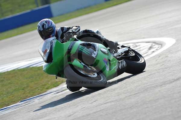 Motorcycle action photographs;Trackday digital images;donington;donington park leicestershire;donington photographs;event digital images;eventdigitalimages;no limits trackday;peter wileman photography;trackday;trackday photos