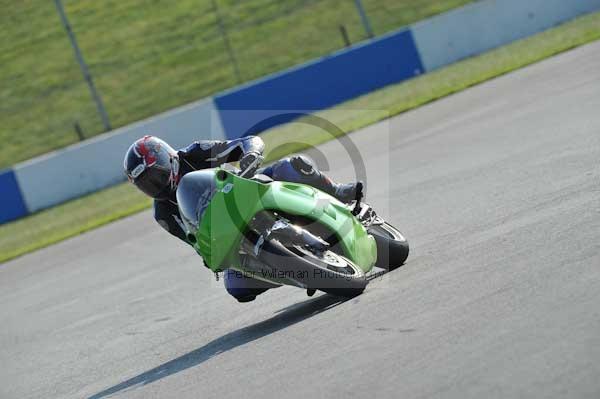 Motorcycle action photographs;Trackday digital images;donington;donington park leicestershire;donington photographs;event digital images;eventdigitalimages;no limits trackday;peter wileman photography;trackday;trackday photos