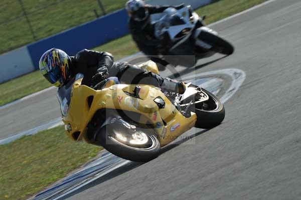 Motorcycle action photographs;Trackday digital images;donington;donington park leicestershire;donington photographs;event digital images;eventdigitalimages;no limits trackday;peter wileman photography;trackday;trackday photos