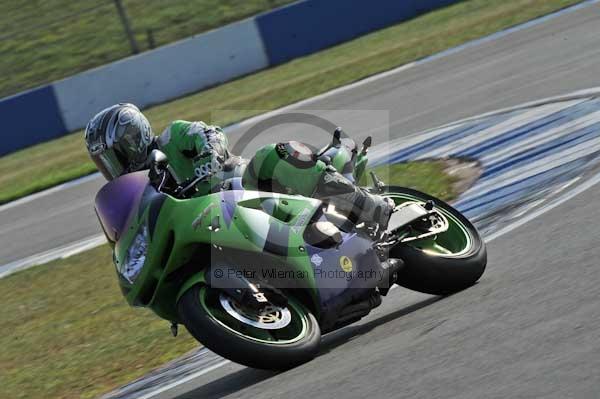 Motorcycle action photographs;Trackday digital images;donington;donington park leicestershire;donington photographs;event digital images;eventdigitalimages;no limits trackday;peter wileman photography;trackday;trackday photos