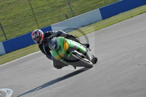 Motorcycle action photographs;Trackday digital images;donington;donington park leicestershire;donington photographs;event digital images;eventdigitalimages;no limits trackday;peter wileman photography;trackday;trackday photos