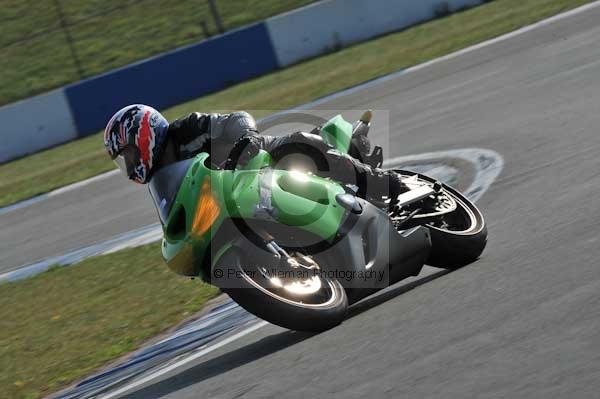 Motorcycle action photographs;Trackday digital images;donington;donington park leicestershire;donington photographs;event digital images;eventdigitalimages;no limits trackday;peter wileman photography;trackday;trackday photos