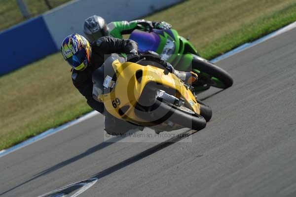 Motorcycle action photographs;Trackday digital images;donington;donington park leicestershire;donington photographs;event digital images;eventdigitalimages;no limits trackday;peter wileman photography;trackday;trackday photos