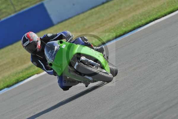 Motorcycle action photographs;Trackday digital images;donington;donington park leicestershire;donington photographs;event digital images;eventdigitalimages;no limits trackday;peter wileman photography;trackday;trackday photos