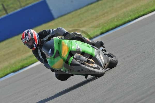 Motorcycle action photographs;Trackday digital images;donington;donington park leicestershire;donington photographs;event digital images;eventdigitalimages;no limits trackday;peter wileman photography;trackday;trackday photos