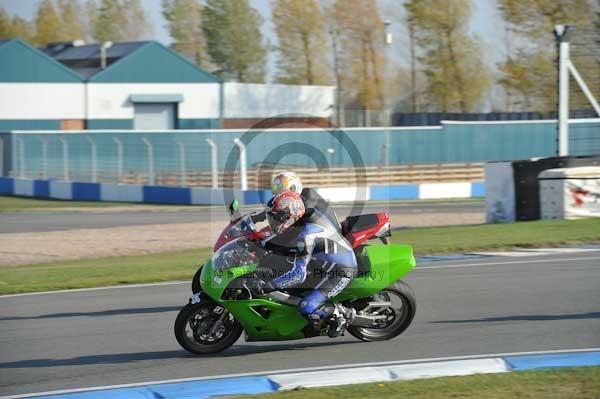 Motorcycle action photographs;Trackday digital images;donington;donington park leicestershire;donington photographs;event digital images;eventdigitalimages;no limits trackday;peter wileman photography;trackday;trackday photos