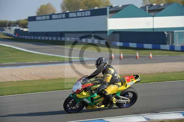 Motorcycle action photographs;Trackday digital images;donington;donington park leicestershire;donington photographs;event digital images;eventdigitalimages;no limits trackday;peter wileman photography;trackday;trackday photos