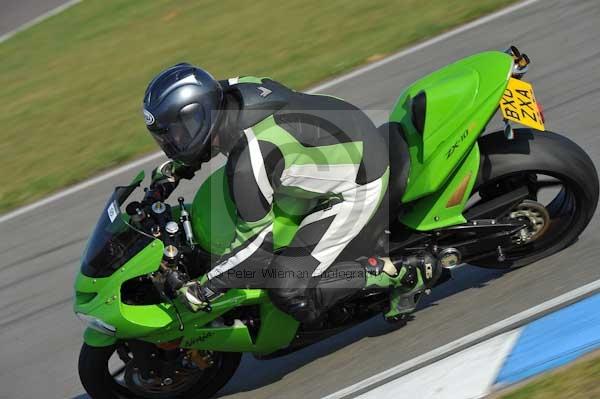 Motorcycle action photographs;Trackday digital images;donington;donington park leicestershire;donington photographs;event digital images;eventdigitalimages;no limits trackday;peter wileman photography;trackday;trackday photos