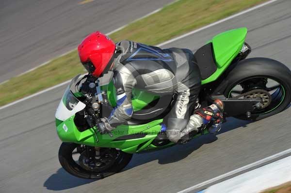 Motorcycle action photographs;Trackday digital images;donington;donington park leicestershire;donington photographs;event digital images;eventdigitalimages;no limits trackday;peter wileman photography;trackday;trackday photos