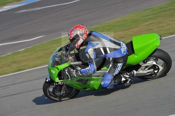 Motorcycle action photographs;Trackday digital images;donington;donington park leicestershire;donington photographs;event digital images;eventdigitalimages;no limits trackday;peter wileman photography;trackday;trackday photos