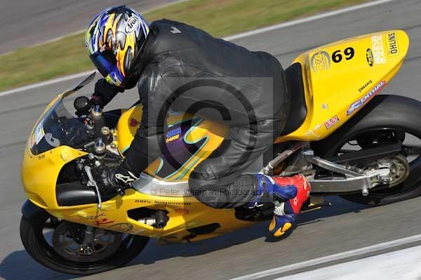 Motorcycle action photographs;Trackday digital images;donington;donington park leicestershire;donington photographs;event digital images;eventdigitalimages;no limits trackday;peter wileman photography;trackday;trackday photos