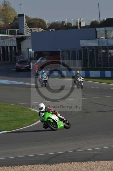 Motorcycle action photographs;Trackday digital images;donington;donington park leicestershire;donington photographs;event digital images;eventdigitalimages;no limits trackday;peter wileman photography;trackday;trackday photos