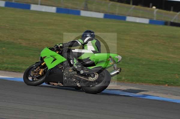 Motorcycle action photographs;Trackday digital images;donington;donington park leicestershire;donington photographs;event digital images;eventdigitalimages;no limits trackday;peter wileman photography;trackday;trackday photos
