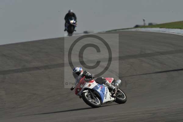Motorcycle action photographs;Trackday digital images;donington;donington park leicestershire;donington photographs;event digital images;eventdigitalimages;no limits trackday;peter wileman photography;trackday;trackday photos
