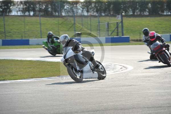 Motorcycle action photographs;Trackday digital images;donington;donington park leicestershire;donington photographs;event digital images;eventdigitalimages;no limits trackday;peter wileman photography;trackday;trackday photos
