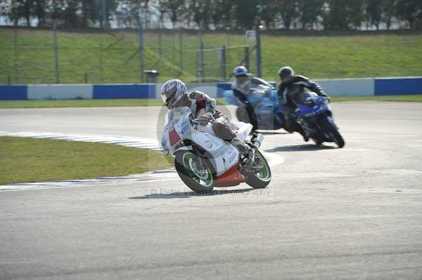 Motorcycle action photographs;Trackday digital images;donington;donington park leicestershire;donington photographs;event digital images;eventdigitalimages;no limits trackday;peter wileman photography;trackday;trackday photos