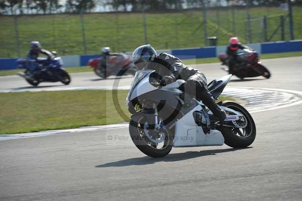 Motorcycle action photographs;Trackday digital images;donington;donington park leicestershire;donington photographs;event digital images;eventdigitalimages;no limits trackday;peter wileman photography;trackday;trackday photos
