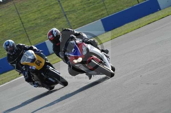 Motorcycle action photographs;Trackday digital images;donington;donington park leicestershire;donington photographs;event digital images;eventdigitalimages;no limits trackday;peter wileman photography;trackday;trackday photos