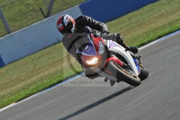 Motorcycle action photographs;Trackday digital images;donington;donington park leicestershire;donington photographs;event digital images;eventdigitalimages;no limits trackday;peter wileman photography;trackday;trackday photos
