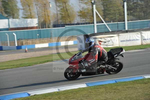 Motorcycle action photographs;Trackday digital images;donington;donington park leicestershire;donington photographs;event digital images;eventdigitalimages;no limits trackday;peter wileman photography;trackday;trackday photos