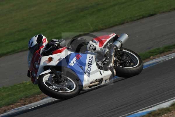 Motorcycle action photographs;Trackday digital images;donington;donington park leicestershire;donington photographs;event digital images;eventdigitalimages;no limits trackday;peter wileman photography;trackday;trackday photos