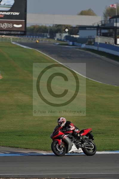 Motorcycle action photographs;Trackday digital images;donington;donington park leicestershire;donington photographs;event digital images;eventdigitalimages;no limits trackday;peter wileman photography;trackday;trackday photos