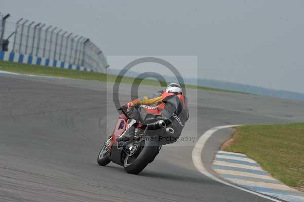 Motorcycle action photographs;Trackday digital images;donington;donington park leicestershire;donington photographs;event digital images;eventdigitalimages;no limits trackday;peter wileman photography;trackday;trackday photos