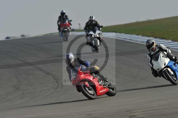 Motorcycle action photographs;Trackday digital images;donington;donington park leicestershire;donington photographs;event digital images;eventdigitalimages;no limits trackday;peter wileman photography;trackday;trackday photos