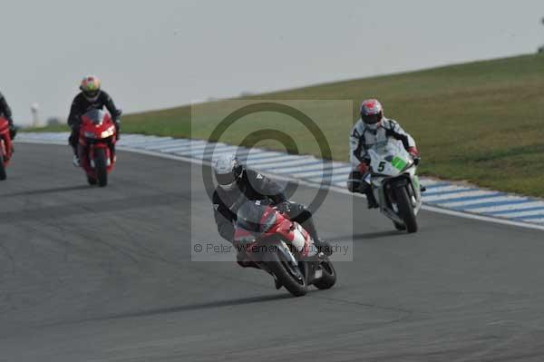 Motorcycle action photographs;Trackday digital images;donington;donington park leicestershire;donington photographs;event digital images;eventdigitalimages;no limits trackday;peter wileman photography;trackday;trackday photos