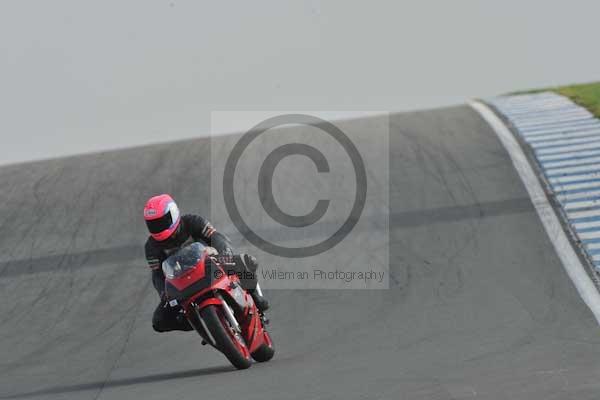 Motorcycle action photographs;Trackday digital images;donington;donington park leicestershire;donington photographs;event digital images;eventdigitalimages;no limits trackday;peter wileman photography;trackday;trackday photos