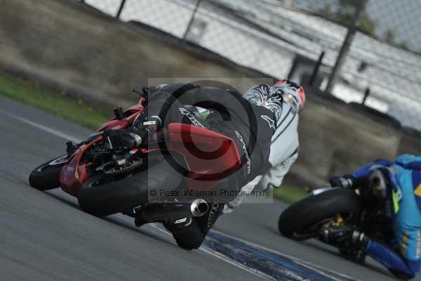 Motorcycle action photographs;Trackday digital images;donington;donington park leicestershire;donington photographs;event digital images;eventdigitalimages;no limits trackday;peter wileman photography;trackday;trackday photos