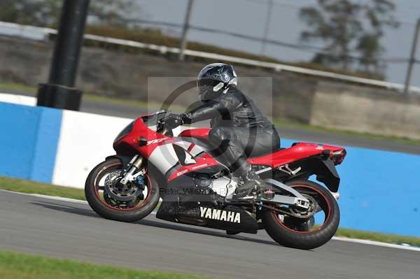 Motorcycle action photographs;Trackday digital images;donington;donington park leicestershire;donington photographs;event digital images;eventdigitalimages;no limits trackday;peter wileman photography;trackday;trackday photos