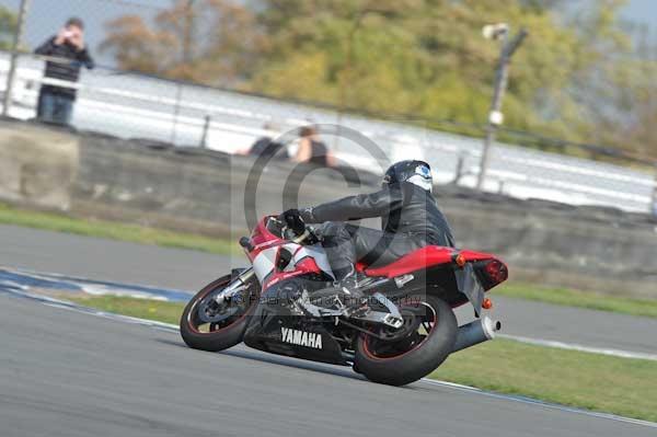Motorcycle action photographs;Trackday digital images;donington;donington park leicestershire;donington photographs;event digital images;eventdigitalimages;no limits trackday;peter wileman photography;trackday;trackday photos
