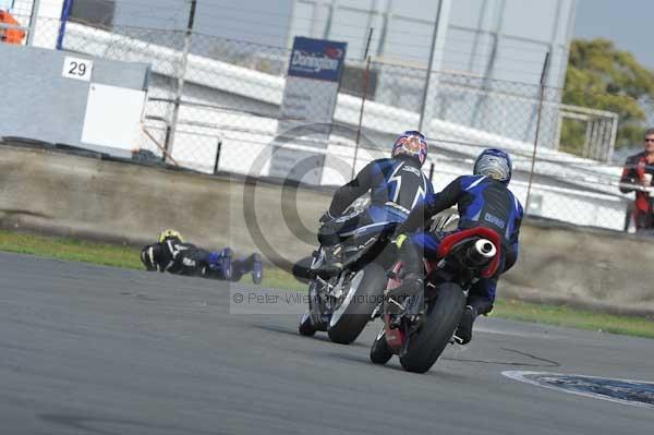 Motorcycle action photographs;Trackday digital images;donington;donington park leicestershire;donington photographs;event digital images;eventdigitalimages;no limits trackday;peter wileman photography;trackday;trackday photos