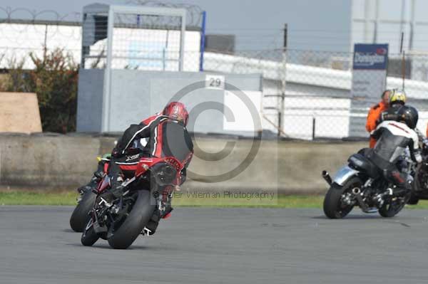 Motorcycle action photographs;Trackday digital images;donington;donington park leicestershire;donington photographs;event digital images;eventdigitalimages;no limits trackday;peter wileman photography;trackday;trackday photos