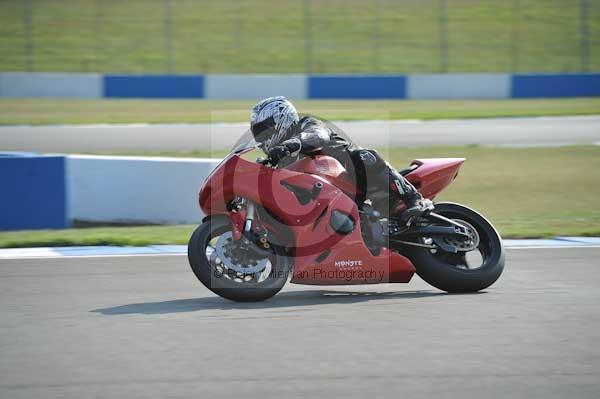 Motorcycle action photographs;Trackday digital images;donington;donington park leicestershire;donington photographs;event digital images;eventdigitalimages;no limits trackday;peter wileman photography;trackday;trackday photos
