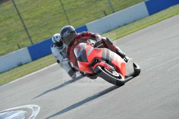 Motorcycle action photographs;Trackday digital images;donington;donington park leicestershire;donington photographs;event digital images;eventdigitalimages;no limits trackday;peter wileman photography;trackday;trackday photos