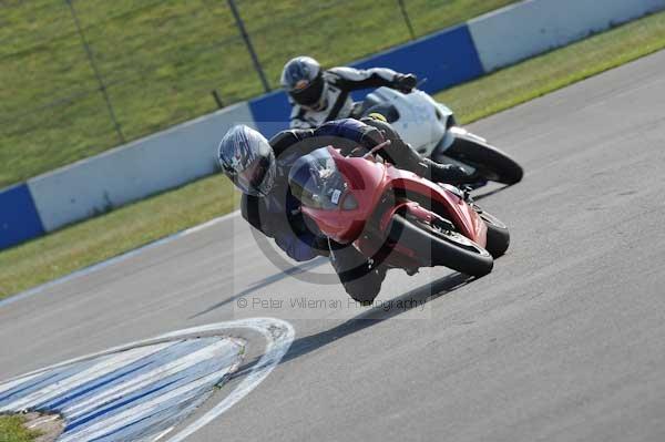 Motorcycle action photographs;Trackday digital images;donington;donington park leicestershire;donington photographs;event digital images;eventdigitalimages;no limits trackday;peter wileman photography;trackday;trackday photos