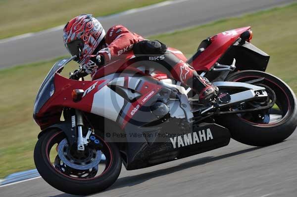 Motorcycle action photographs;Trackday digital images;donington;donington park leicestershire;donington photographs;event digital images;eventdigitalimages;no limits trackday;peter wileman photography;trackday;trackday photos