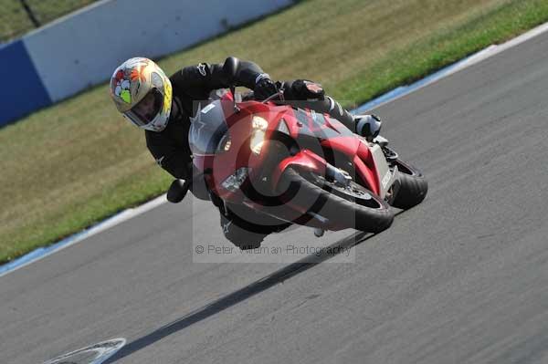 Motorcycle action photographs;Trackday digital images;donington;donington park leicestershire;donington photographs;event digital images;eventdigitalimages;no limits trackday;peter wileman photography;trackday;trackday photos