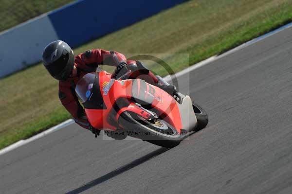 Motorcycle action photographs;Trackday digital images;donington;donington park leicestershire;donington photographs;event digital images;eventdigitalimages;no limits trackday;peter wileman photography;trackday;trackday photos