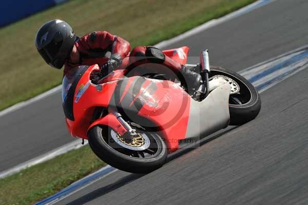 Motorcycle action photographs;Trackday digital images;donington;donington park leicestershire;donington photographs;event digital images;eventdigitalimages;no limits trackday;peter wileman photography;trackday;trackday photos