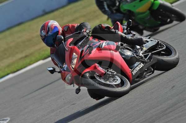 Motorcycle action photographs;Trackday digital images;donington;donington park leicestershire;donington photographs;event digital images;eventdigitalimages;no limits trackday;peter wileman photography;trackday;trackday photos
