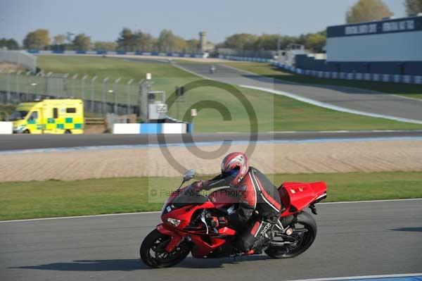 Motorcycle action photographs;Trackday digital images;donington;donington park leicestershire;donington photographs;event digital images;eventdigitalimages;no limits trackday;peter wileman photography;trackday;trackday photos