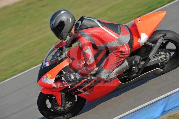 Motorcycle action photographs;Trackday digital images;donington;donington park leicestershire;donington photographs;event digital images;eventdigitalimages;no limits trackday;peter wileman photography;trackday;trackday photos