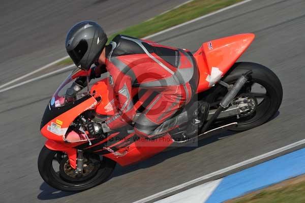 Motorcycle action photographs;Trackday digital images;donington;donington park leicestershire;donington photographs;event digital images;eventdigitalimages;no limits trackday;peter wileman photography;trackday;trackday photos