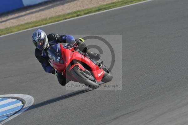 Motorcycle action photographs;Trackday digital images;donington;donington park leicestershire;donington photographs;event digital images;eventdigitalimages;no limits trackday;peter wileman photography;trackday;trackday photos