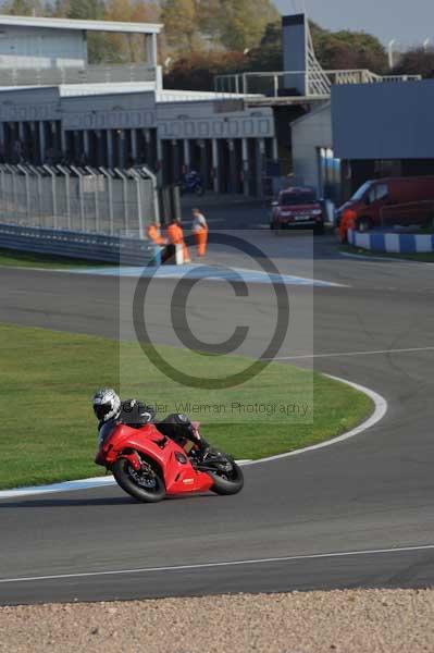 Motorcycle action photographs;Trackday digital images;donington;donington park leicestershire;donington photographs;event digital images;eventdigitalimages;no limits trackday;peter wileman photography;trackday;trackday photos