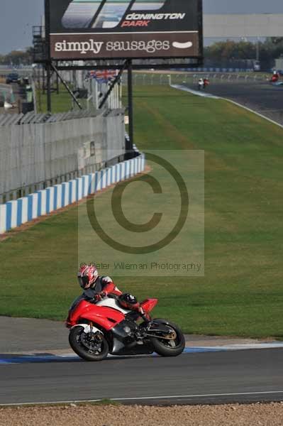 Motorcycle action photographs;Trackday digital images;donington;donington park leicestershire;donington photographs;event digital images;eventdigitalimages;no limits trackday;peter wileman photography;trackday;trackday photos