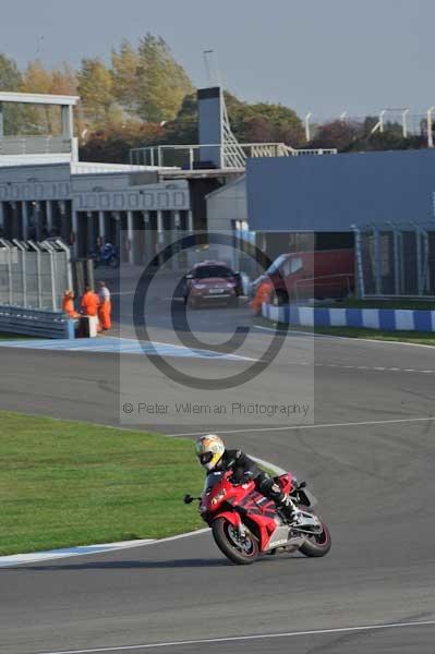 Motorcycle action photographs;Trackday digital images;donington;donington park leicestershire;donington photographs;event digital images;eventdigitalimages;no limits trackday;peter wileman photography;trackday;trackday photos